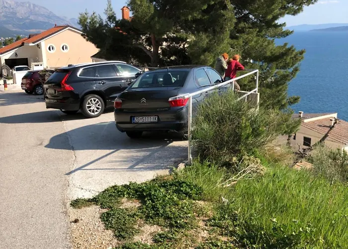 Ξενοδοχείο με διαμερίσματα Anci Pisak